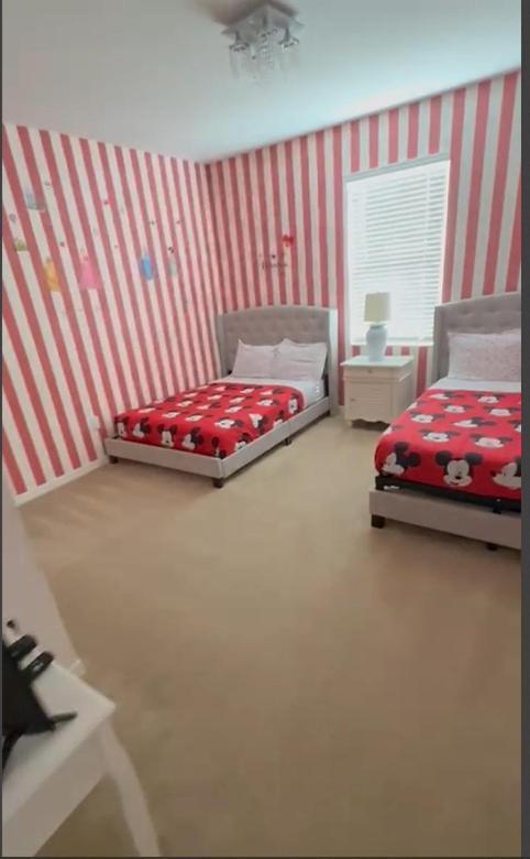 Oakwood Oasis Hotel Дейвънпорт Екстериор снимка